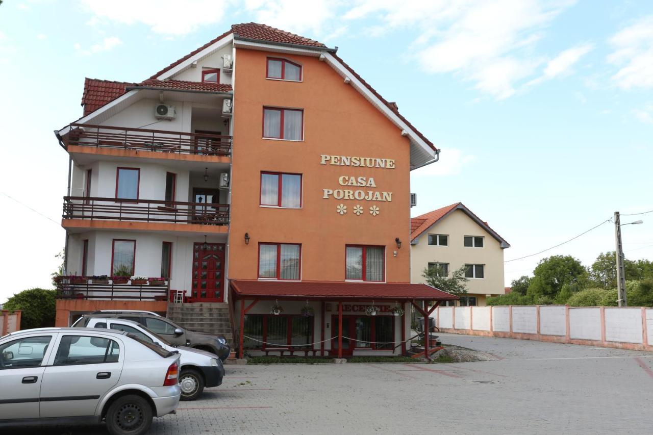 Pensiunea Casa Porojan Бэйле-Уну-Май Экстерьер фото