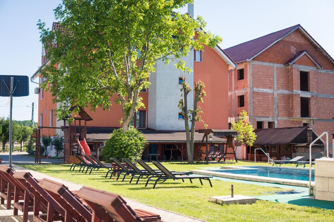 Pensiunea Casa Porojan Бэйле-Уну-Май Экстерьер фото